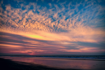 Atardecer en la playa de Tonsupa, Esmeraldas - Ecuador. Sunset at Tonsupa