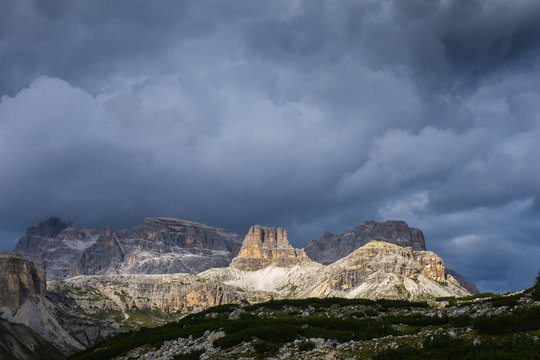 The mountain peaks Croda dei Rondoi ,right and Torre dei Scarperi, left Schwabenalpenkopf in the Sexten Dolomites Sesto Dolomites, South Tyrol, Italy