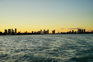 Naklejka premium Miami downtown and beach at sun set