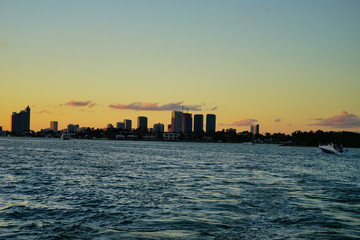 Fototapeta premium Miami downtown skyscrapers and beach at sun set 