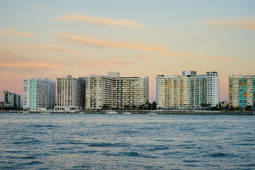 Plakat Miami downtown and beach at sun set