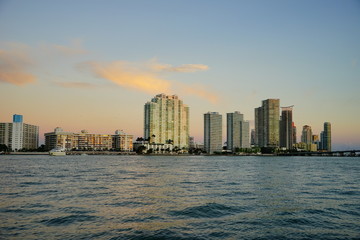 Plakat Miami downtown and beach at sun set