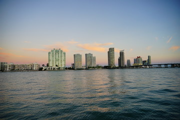 Naklejka premium Miami beach at sun set