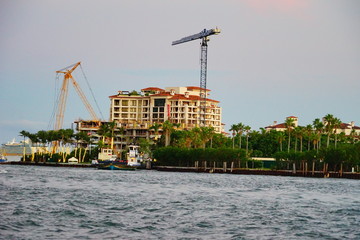 Naklejka premium Miami downtown and beach at sun set