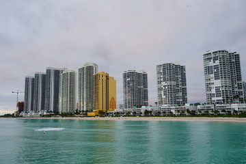 Fototapeta na wymiar Miami north beach at sun rise 