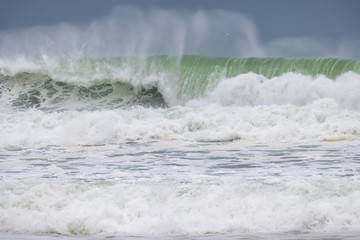 Southerly Swell at the Seaside