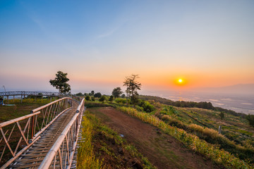 Scenery photos on a clear day.38