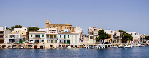Fototapeta premium iglesia de la Mare de Deu del Carme en el barrio de Es Riueto, Porto Colom, Felanitx,Mallorca.Islas Baleares. España.