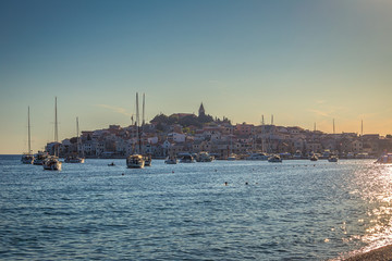 Fototapeta premium Primosten town, a popular tourist destination on the Dalmatian coast of Adriatic sea in Croatia, Europe.
