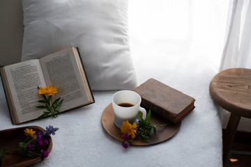 洋書と休日カフェリラックスタイム