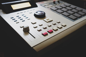 electronic musical instrument, drum machine for creating hip hop instrumentals
