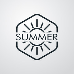 Concepto de vacaciones y viajes. Logotipo lineal sol con texto Summer en hexágono en fondo gris