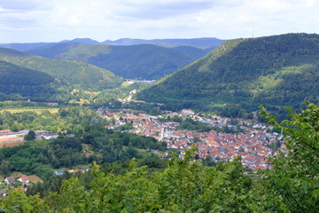 Fototapeta na wymiar Beautiful view over the village Annweiler at the Trifels, Germany