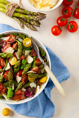 Salad with asparagus and bacon.