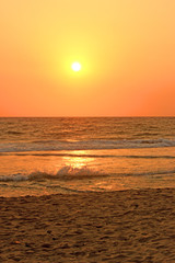 Sunset Ocean view reflexion sun on sea waves