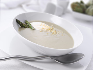 Crema de espárragos. asparagus cream.