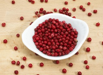 Pink Pepper, schinus terebinthifolius, Berries