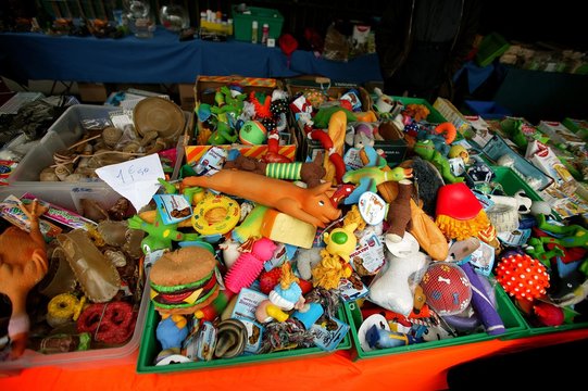 Toys for Dogs, Bird Market on Ile de la Cite in Paris