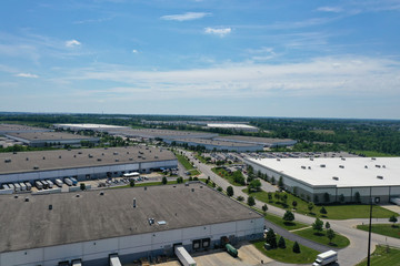 Fototapeta premium Aerial photo of warehouse and distribution centers near the Cincinnati Northern Kentucky International Airport