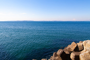 晴れた冬の海