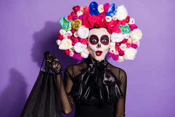 Photo katrina dead bride role play event character lady party preparing face print holiday hold...