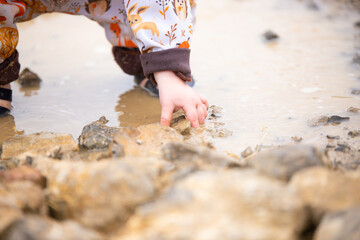 Kinderspaß im Regen