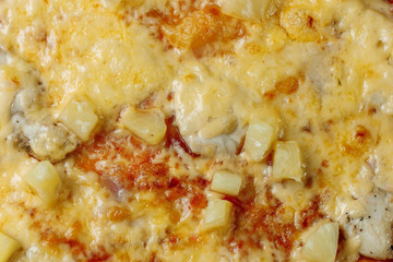 Pizza with Chicken Breast, Pineapple and Mozzarella Cheese