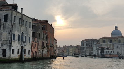 Obraz premium A sunset on the Venice canals