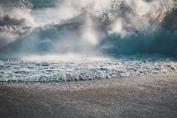 waves crashing laguna beach