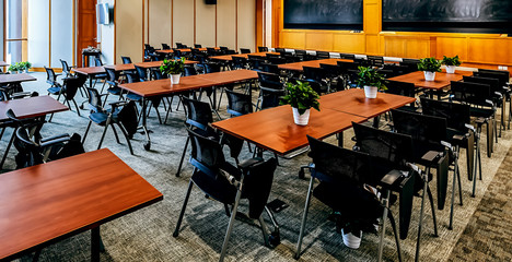 Large multi-person meeting room