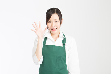 接客する女性店員