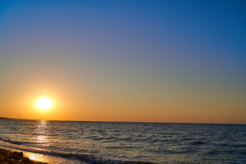 Obraz premium sunrise on the shore of the Azov Sea
