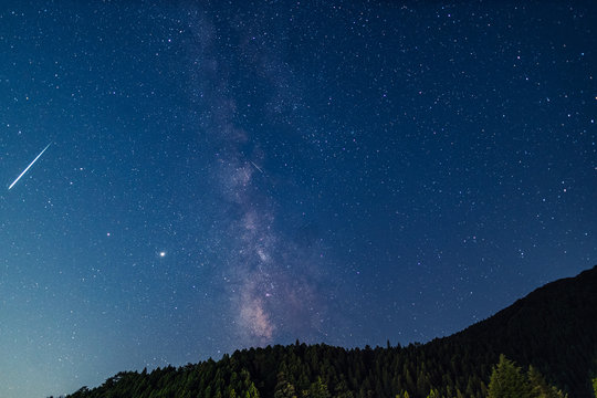 流星群 Images Browse 542 Stock Photos Vectors And Video Adobe Stock