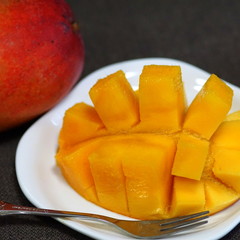 美味しそうな完熟マンゴー