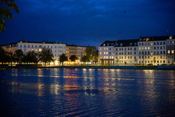 Fototapeta na wymiar The lakes at Copenhagen by Night