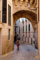 Fototapeta na wymiar Arco de la Almudaina ,puerta de origen romano transformada por los musulmanes, Mallorca, balearic islands, Spain