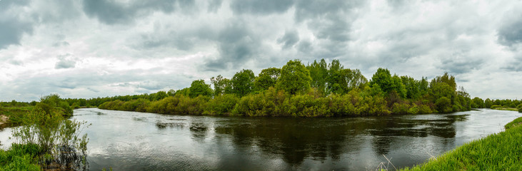 Fototapeta na wymiar river panorama_04