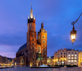 Naklejka na ściany i meble Krakow. St. Mary's Church and market square at dawn.