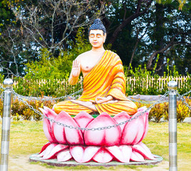 statue of buddha