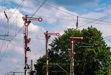 Drei Haltesignale Deutsche Bahn Detail