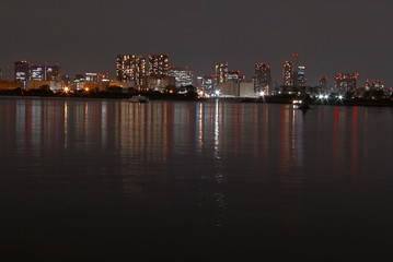 Fototapeta premium Cityscape at night in Tokyo, Japan