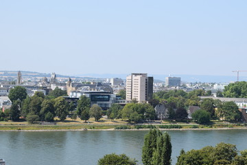 Blick über Koblenz Richtugn Altstadt zum Deutschen Eck