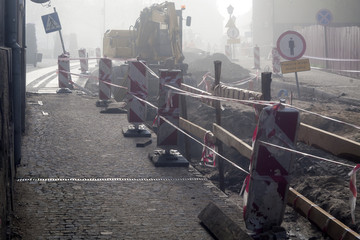 remont drogi zabezpieczenie wykopu © qrrr