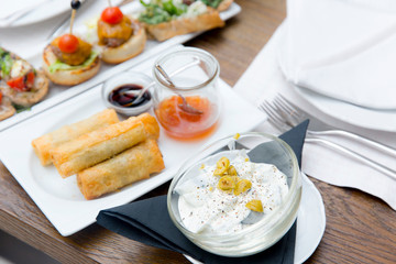 spring rolls with sauce