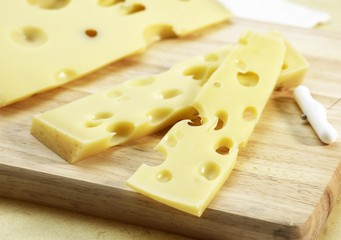 Emmental, Cheese produced from Cow's Milk