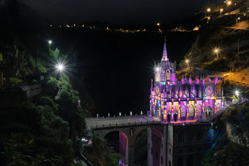 Fototapeta na wymiar Las Lajas en la noche