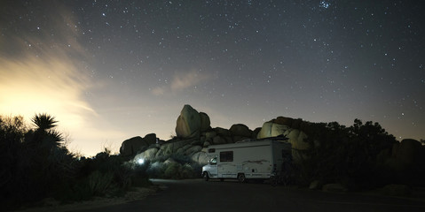 Motorhome at Jumbo Rocks campground in Joshua Tree National Park