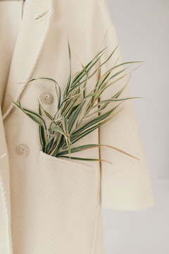 &ndash;&deg;orduroy coat