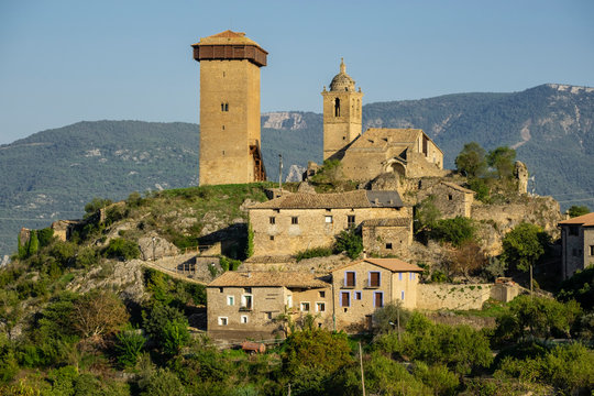 Torre de Abizanda,  Bien de Inter&eacute;s Cultural , comarca de Sobrarbe, provincia de Huesca, cordillera de los Pirineos, Spain