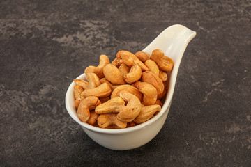 Cashew heap in the bowl